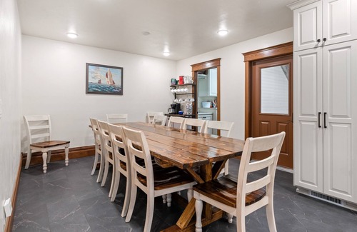 Sturgeon Bay House | Lakefront! Sleep 32! Hot Tub, Game RM, Huge Yard!