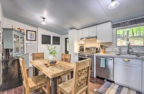 Milledgeville House | Lakefront Sparta Home: Fire Pit, Dock & Kayak