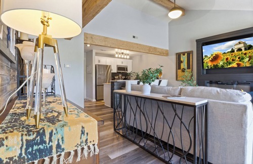 Osage Beach Condo | Lakefront Stargazer - Fireplace - Desk - King & Queen Beds - Stunning Views