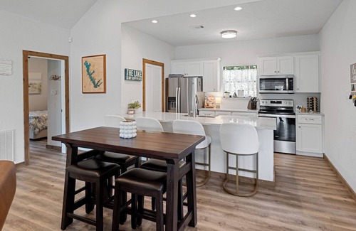 Leisure Land House | Lakefront Stay w/Fire Pit, Grill & Private Dock