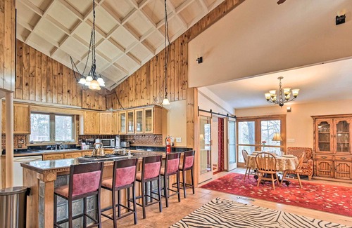 Stevens Point Cabin | Lakefront Stevens Point Cabin, 1 Mi to Trails!