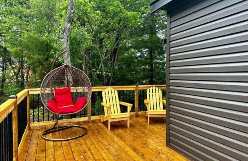 Carling House | Lakefront Studio Cottage #7