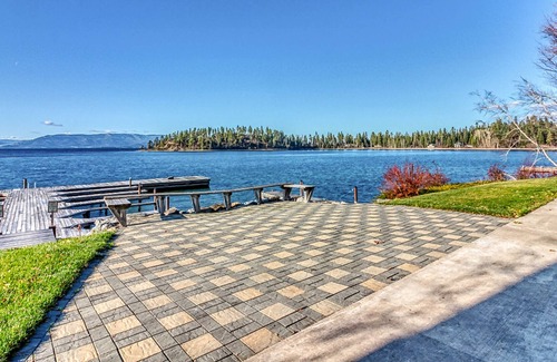 Polson Apartment | Lakefront studio with bay & mountain views, AC, docks for swimming & kayaking