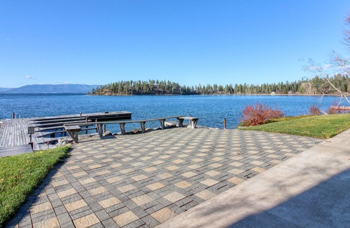 Polson Apartment | Lakefront studio with lake & mountain views, central AC & swimming dock