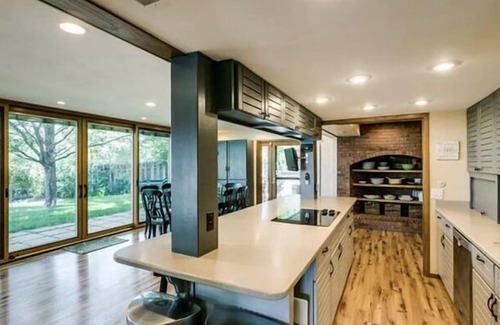 Longmont House | Lakefront STUNNER 15 minutes from Boulder