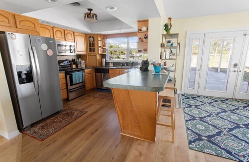 Sebring House | LakeFront Sunrise Cottage