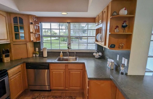Sebring House | LakeFront Sunrise Cottage