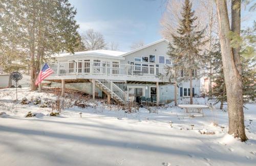 Tomahawk House | Lakefront Tomahawk Getaway with Deck and 2 Fireplaces!