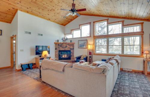 Tomahawk House | Lakefront Tomahawk Getaway with Deck and 2 Fireplaces!