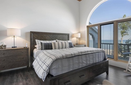 Charlevoix House | Lakefront Townhome close to Charlevoix & Bay Harbor