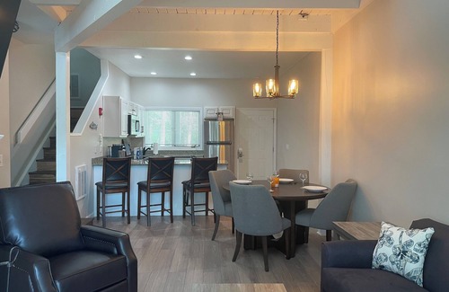 Greentown House | Lakefront Townhome: Near Golf Course & Scenic Views