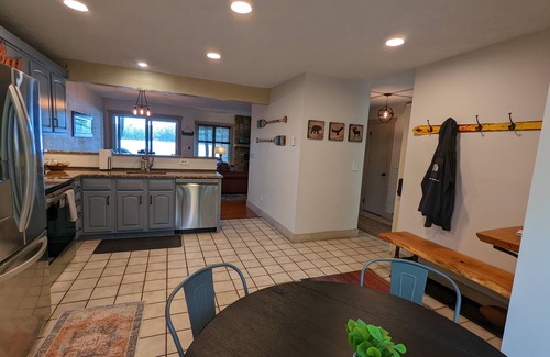 Pocono Pines House | Lakefront townhouse with club beach and pool