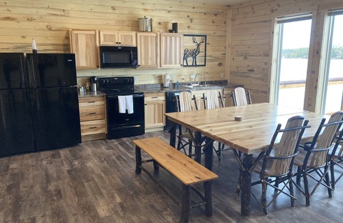 Houghton Cabin | Lakefront Trail Bunkhouse 17B