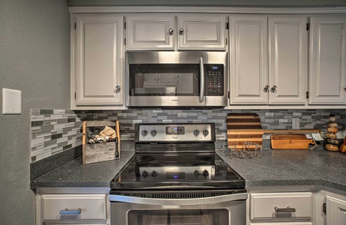 Bella Vista House | Lakefront & Trailside Escape w/Private Dock +Deck