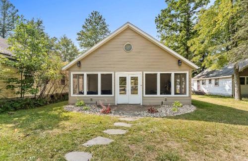 Kendall House | Lakefront Tranquility Spacious Retreat Sleeps 14