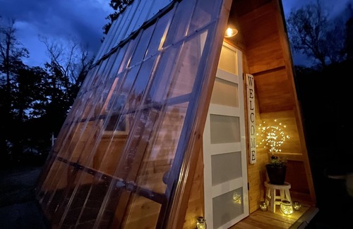 Mooresburg Cottage | Lakefront Transforming Micro Cottage on Cherokee Lake