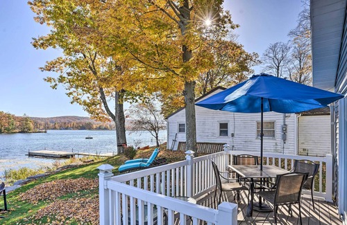 Tully Cottage | Lakefront Tully Cottage w/ Screened Porch!