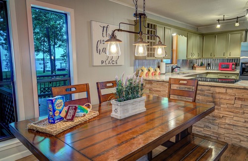 Cherokee County House | Lakefront updated home on Lake Palestine near Tyler TX