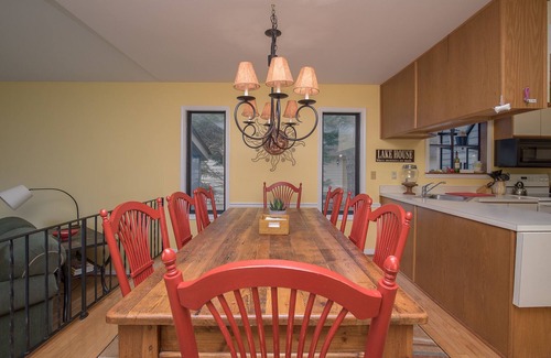 Locust Grove House | Lakefront Vacation Haven