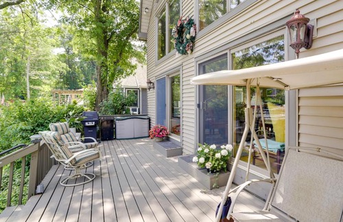 Vandalia House | Lakefront Vandalia Home with Boat Dock and Gas Grill!