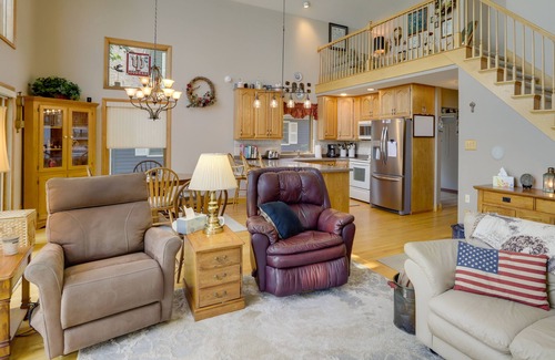 Vandalia House | Lakefront Vandalia Home w/Boat Dock & Gas Grill!