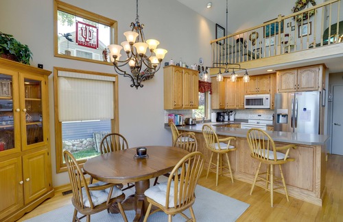 Vandalia House | Lakefront Vandalia Home w/Boat Dock & Gas Grill!