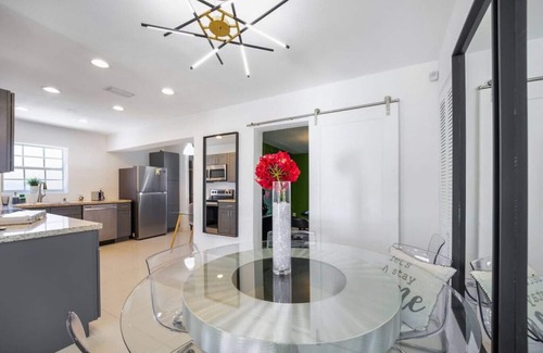 Miami Gardens House | Lakefront Villa w/Pool & Hot Tub