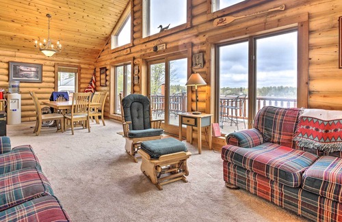Loretto Cabin | Lakefront Vulcan Cabin w/ Boat Dock & Kayaks!