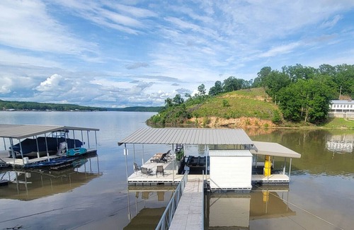 Climax Springs House | Lakefront w/Views, Kayak, Boat Slip