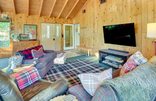 Webster House | Lakefront Webster Home: Private Boat Dock & Beach!