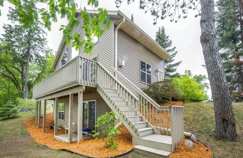 Townsend Cabin | Lakefront Wisconsin Cabin: Dock, Walk to Beach!