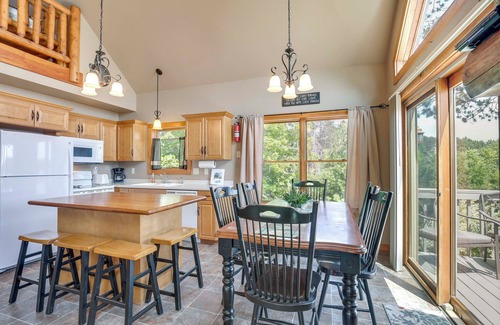 Townsend Cabin | Lakefront Wisconsin Getaway w/Kayak + Boat Dock!