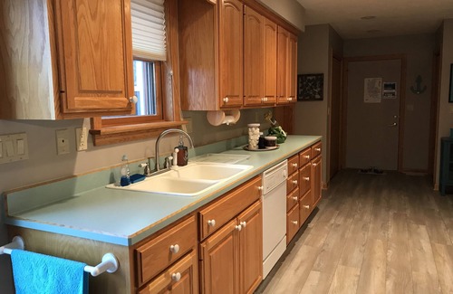 Treasure Lake House | Lakefront with beautiful sunsets. Summer dates still available. 🌞
