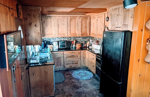 Rathdrum House | Lakehouse 7 miles from Silverwood