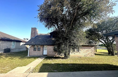 Dinero House | Lakehouse at Lake Corpus Christi with pier