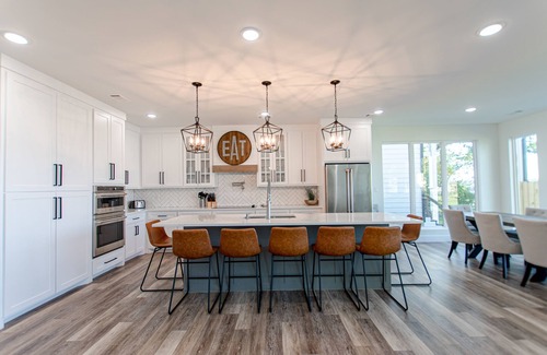 Carolyn Estates House | Lakehouse Getaway! Perfect For Boating Swimming Fishing Kayaking
