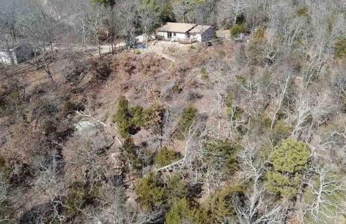 Crowder House | Lakehouse Getaway with Beautiful Views
