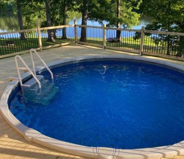 Corinth House | Lakehouse Hot Tub & Pool close to Ark Encounter
