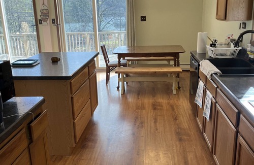 Fort Ann House | Lakehouse in the Adirondacks, great for families!