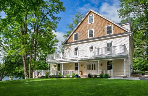 Lenox Dale Hotel | Lakehouse Inn