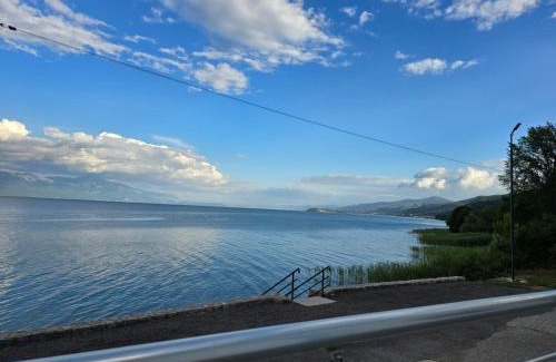 Elen Kamen House | Lakehouse Liza