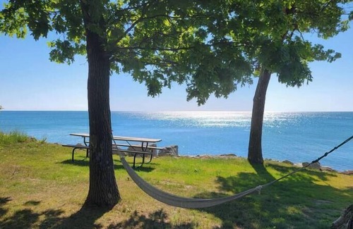 Tawas City House | Lakehouse on Lake Huron, Mermaid Coast Cottages