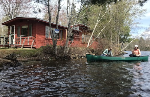 Eddington Cabin | Lakehouse on the edge of the water near Acadia And Bar Harbor