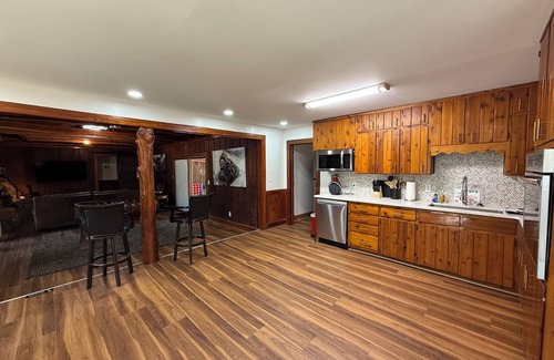 Cliftondale Cabin | Lakehouse Outside Atlanta Ga Where Business Meets Nature