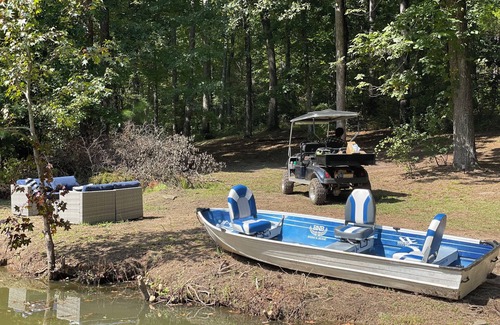 Cliftondale Cabin | Lakehouse Outside Atlanta Ga Where Business Meets Nature
