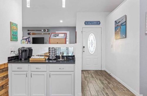 Garland House | Lakehouse w/Pool, Spa, & Gameroom
