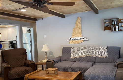 Center Ossipee House | Lakehouse with Game Room, Fire Pit, Beach+Pool access. Sleeps 7. Pet-Friendly!