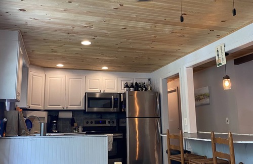 Center Ossipee House | Lakehouse with Game Room, Fire Pit, Beach+Pool access. Sleeps 7. Pet-Friendly!