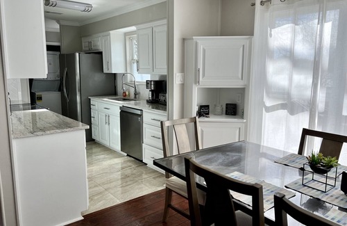 Gober House | Lakehouse with lake access, spacious yard, updated interior