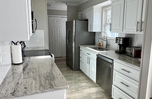 Gober House | Lakehouse with lake access, spacious yard, updated interior